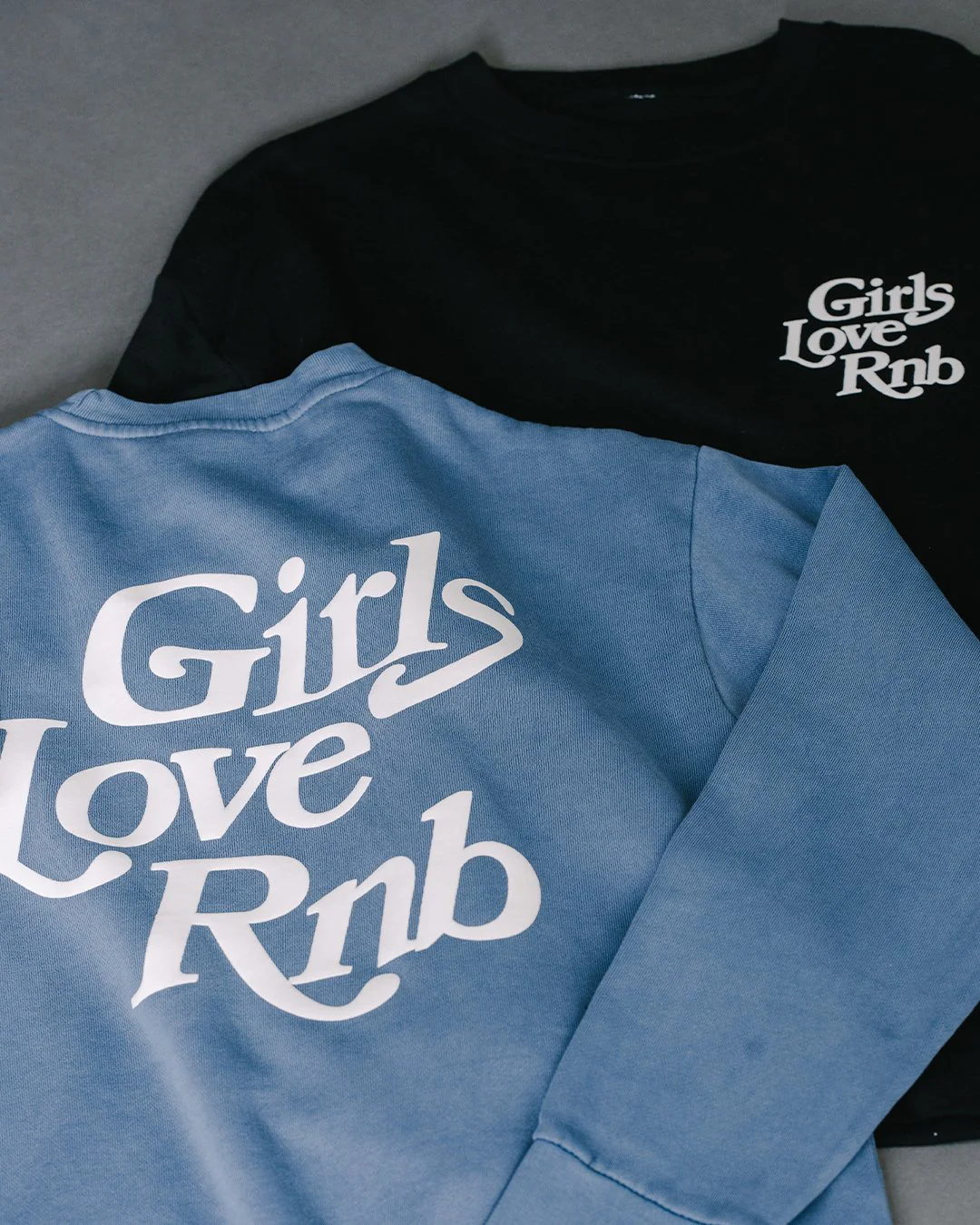 Girls Love Rnb | Pebble Blue Puff Print Crewneck Sweatshirt - Image 6