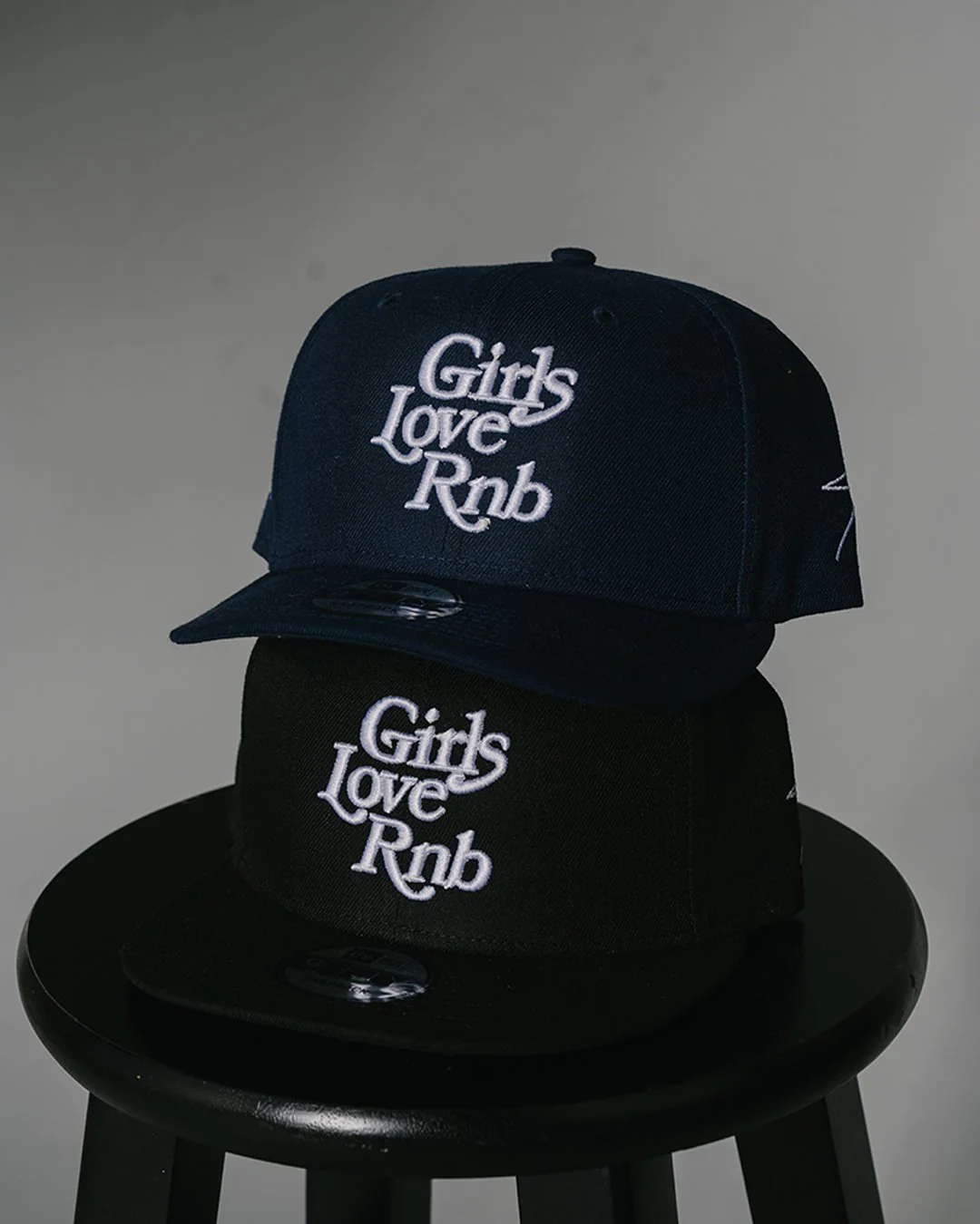 Girls Love Rnb V3 | New Era Navy Blue Snapback - Image 3